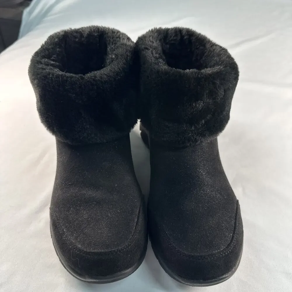 NWOT Skechers Easy Going Martha Stewart Women's Sz 9.5 Black Slip-In Boots Black